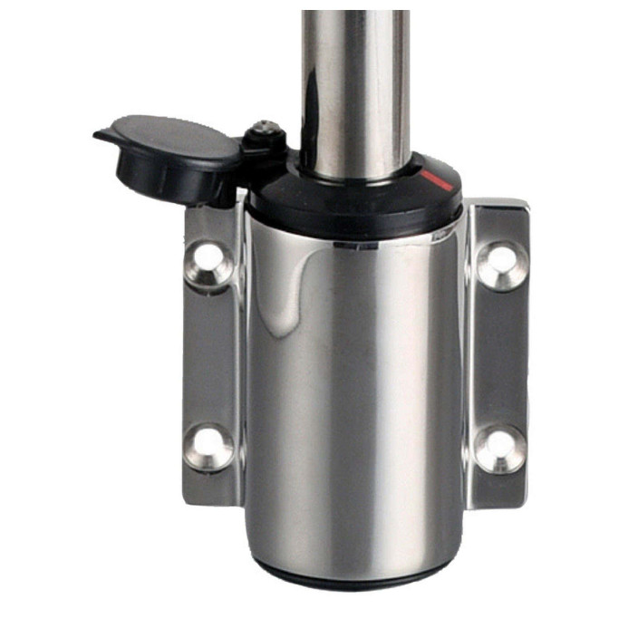 Compact SS light pole