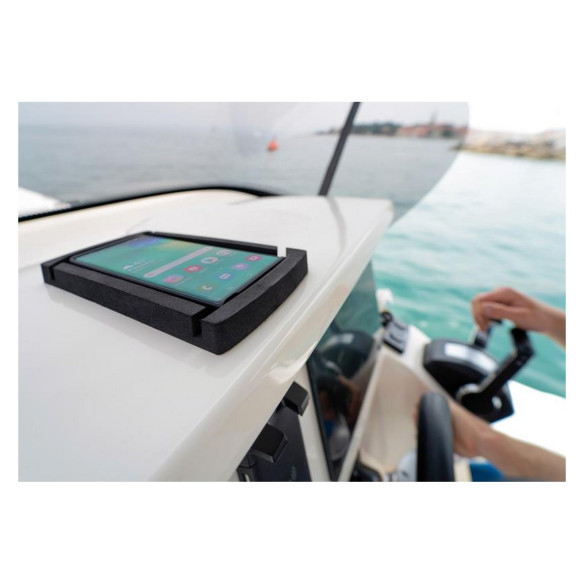 ROKK CATCH watertight wireless charger