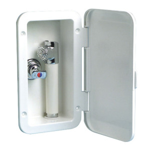 Box doccia con miscelatore tubo PVC parete