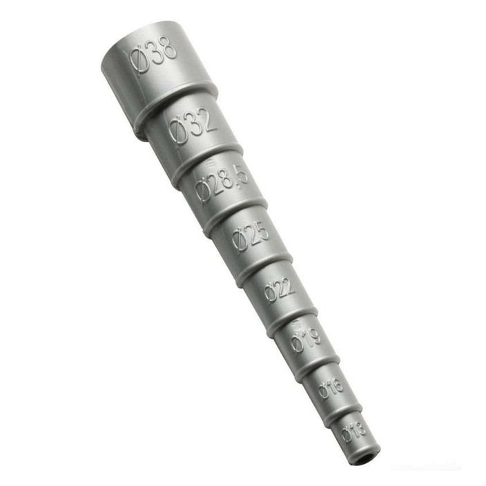 Universal hose adapter to