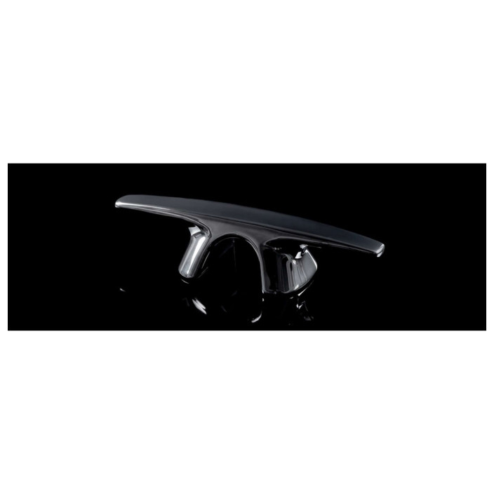 Bull Dog Black Line cleat