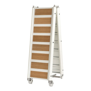 Foldable gangway lacquered white